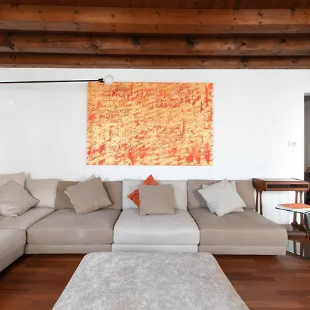 San Michele House アパート *